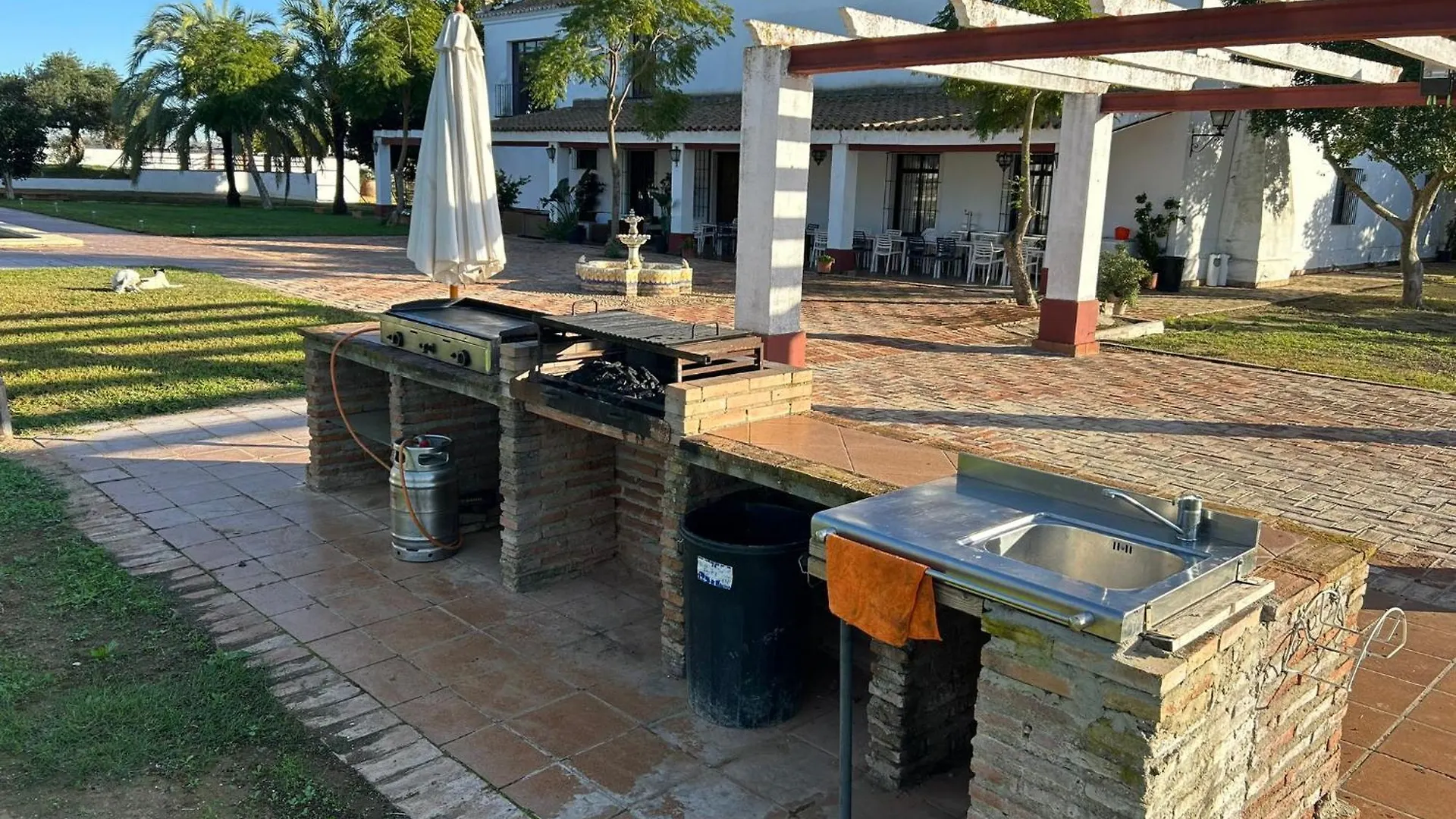 Cortijo La Amazona Villa Sevilla 0*,  Spanyolország
